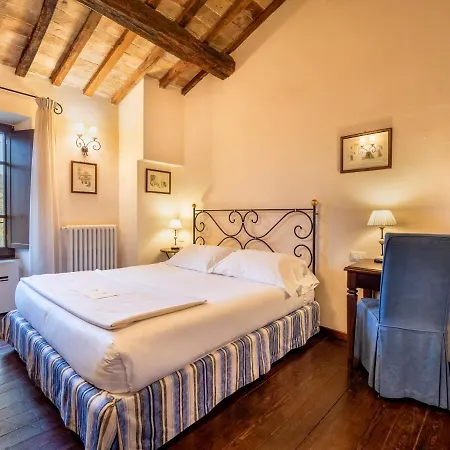 Castello Di Petrata 4* Asyż
