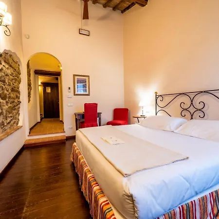 Castello Di Petrata Hotel Asyż