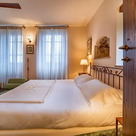 Castello Di Petrata 4* Asyż